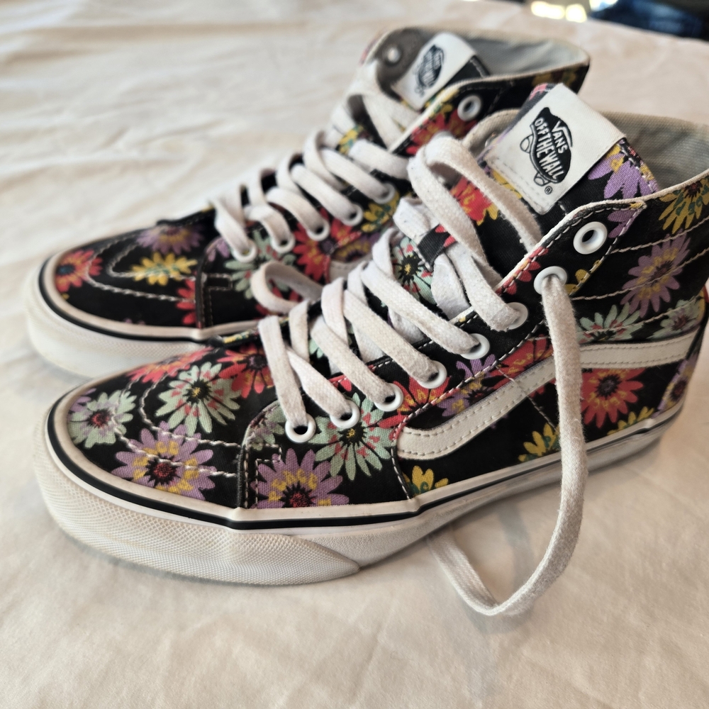 Vans Women's Black and Multicolor Floral High-Tops